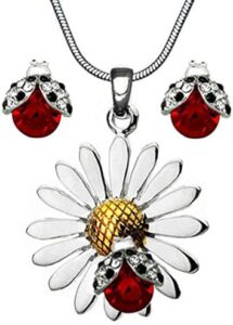 Beautiful Silvertone Daisy Flower Ladybug Pendant Necklace and Earrings Stud Set 21″ Chain Gift Boxed Fashion Jewelry