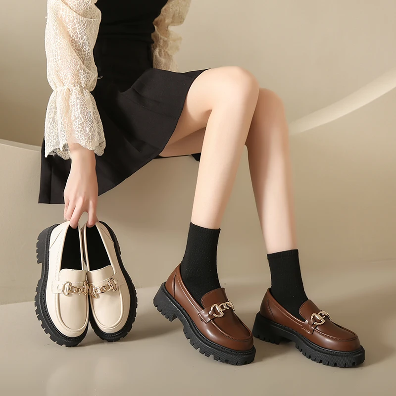 Spring 2025 Women's Fashionable and hot-selling Thick Heel British Style round Toe Leather Shoes Comfortable Bottom Footwear