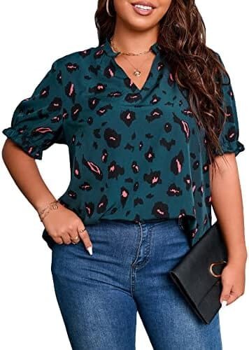 SOLY HUX Women’s Plus Size Allover Printed Notched V Neck Short Sleeve Casual Blouse Tops